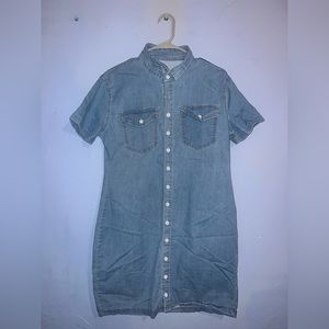 Plus Flap Pockets Button
Front Shirt Denim Dress size 0XL